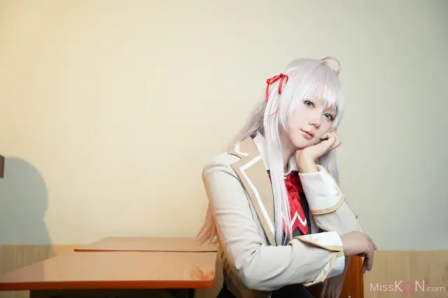 Coser@喜欢爱理吗: 不时以俄语轻声遮羞的邻座艾莉同学 (30 photos)