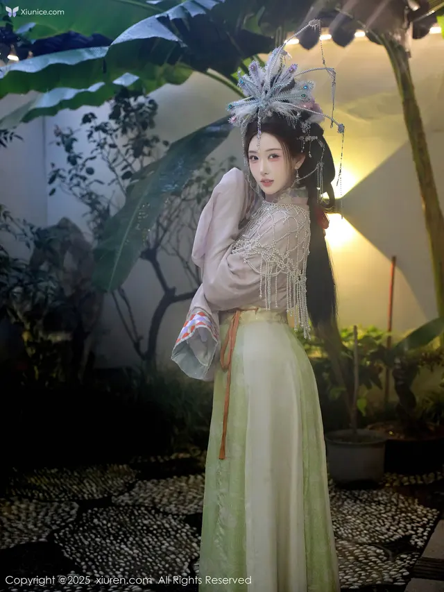 Xiuren秀人网 4K No.10736 梨霜儿 (81 photos)