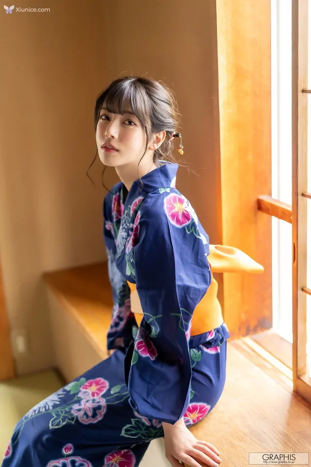 [JP] Aika Yumeno (夢乃あいか) & Aika Yamagishi (山岸绮花) & 8 Others: [Graphis] SPECIAL ‘YUKATA’ MIXTURE 002