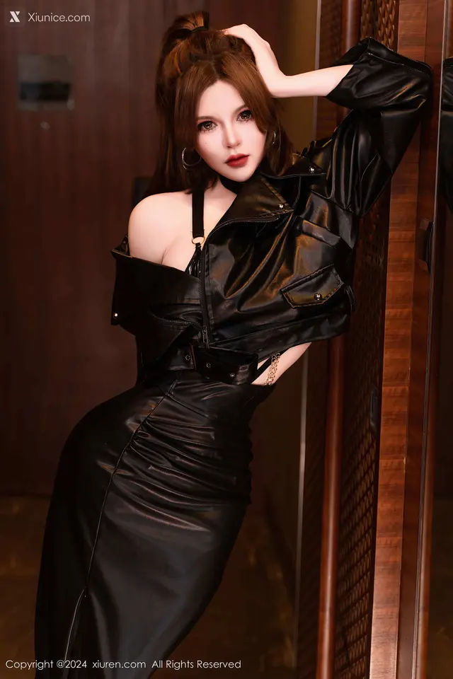 Xiuren秀人网 No.8305 伊丽莎有点白 (64 photos)