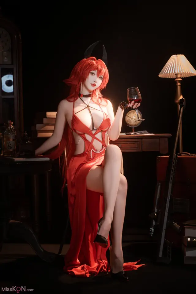 Coser@面饼仙儿: Nikke 小红帽礼服 (24 photos)