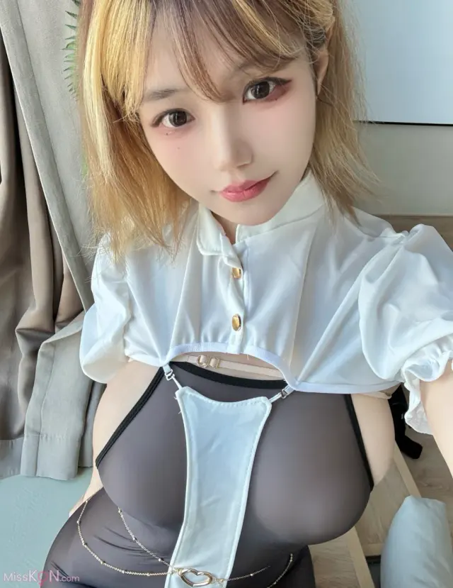 Coser@小仓千代w: 2024年11月Fantia会员合集 (120 photos + 2 videos)