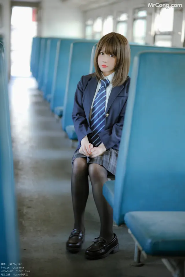 Coser@Nyako喵子: 火车JK制服 (80 photos + 1 video)