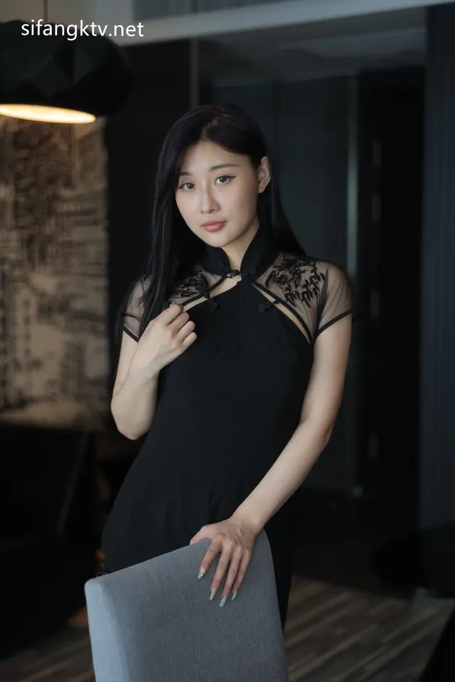 Xiuren Uncensored 顾楚楚Maily – R18 秀人网模特 新晋女神 多套制服惑力十足 EP.25 (256 photos)
