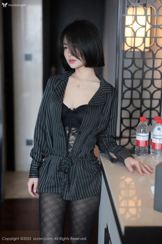 Xiuren秀人网 4K No.10076 汐子 (80 photos)