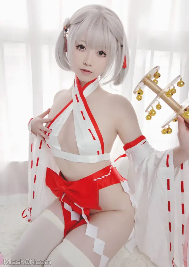Coser@Asagiriai (愛ちゃん): 巫女服自拍 (40 photos)