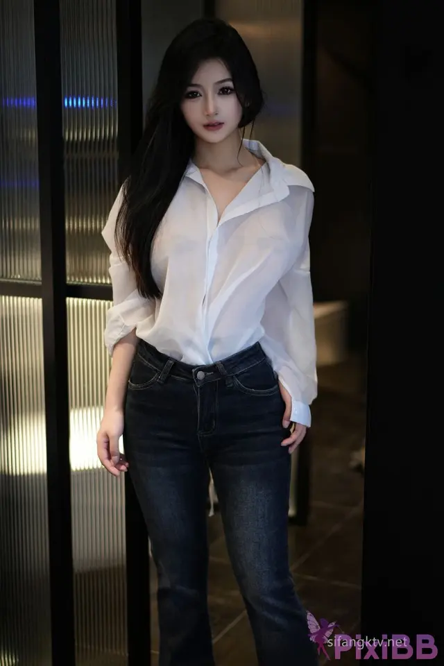 [XR Uncensored] 奶茶味的包子: R18 秀人网模特 紫纱渔网袜 (78 photos + 1 video)