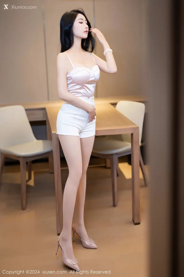 Xiuren秀人网 No.7962 苏苏阿 (81 photos)