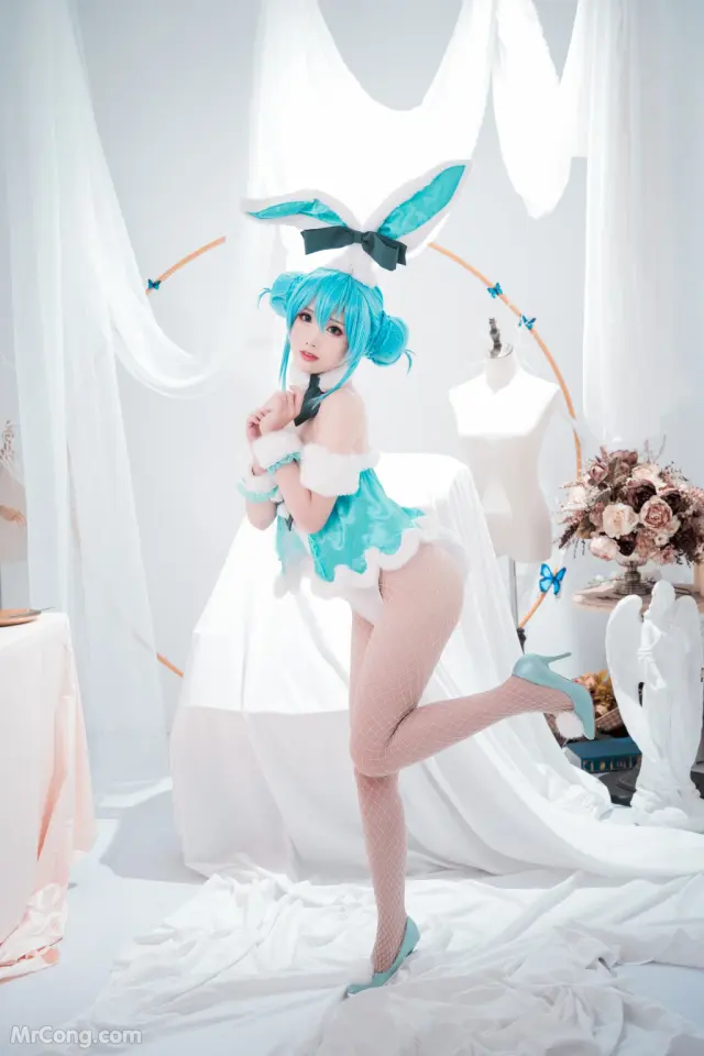 Coser@面饼仙儿 No.088: 初音兔女郎 (17 photos)