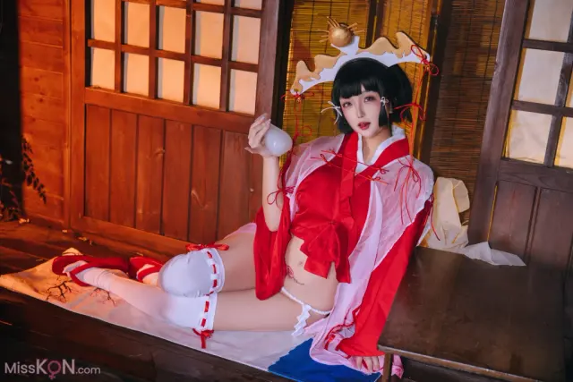 Coser@日奈娇: 辉夜巫女 (130 photos + 1 video)