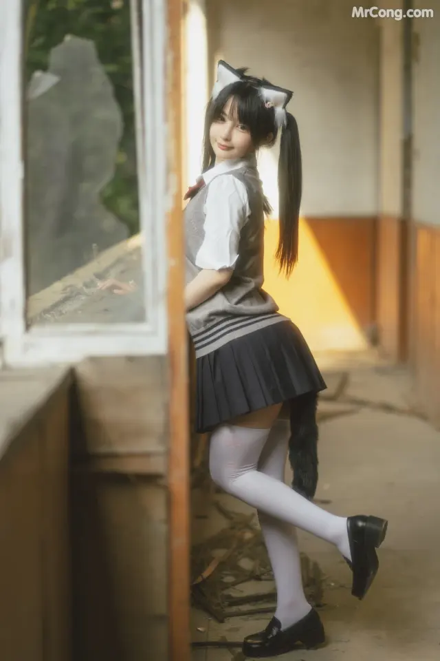 Coser@桜井宁宁 Vol.053: 废墟jk (74 photos)