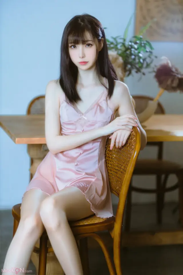 Coser@许岚LAN: 半透粉纱 (40 photos)