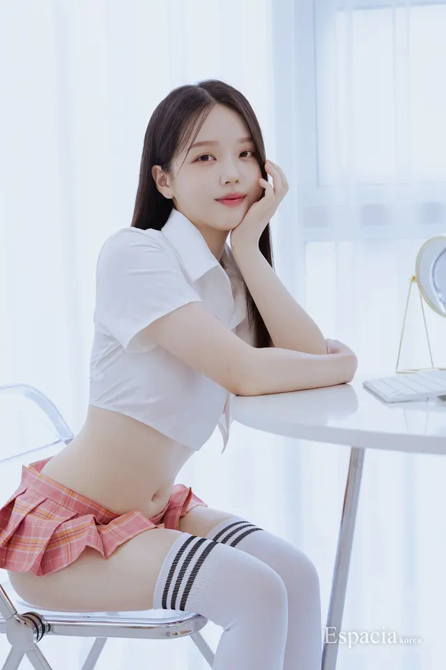 [Espacia Korea] EHC#086: SOMI (소미) (50 photos)