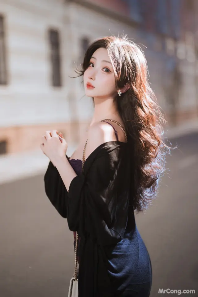 Coser@rioko凉凉子 Vol.121: 美艳小妈 (60 photos + 10 videos)