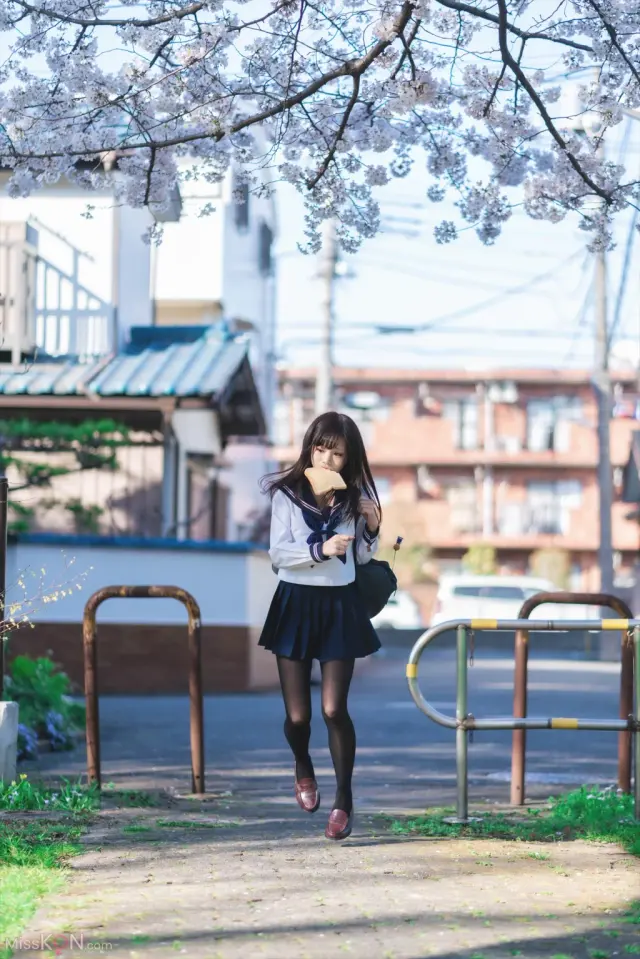 Coser@Kurumi (クルミ): 隣の席のタイツなあの子 (432 photos)