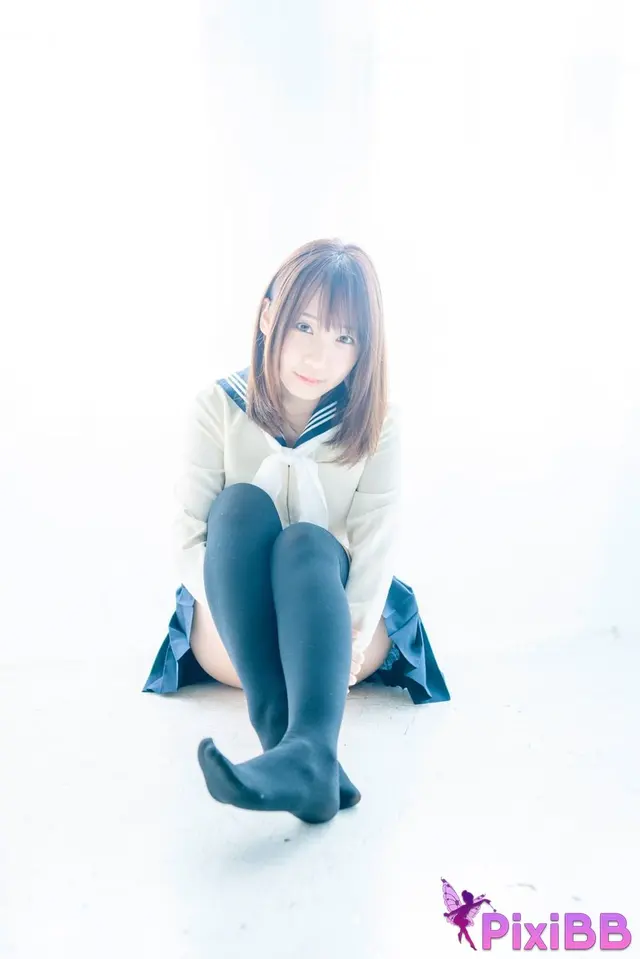 [JP] Moe Iori (伊織萌): パンツともえ大好き星人を大至急!いおりんのスカートにご招待ROM (297 photos)
