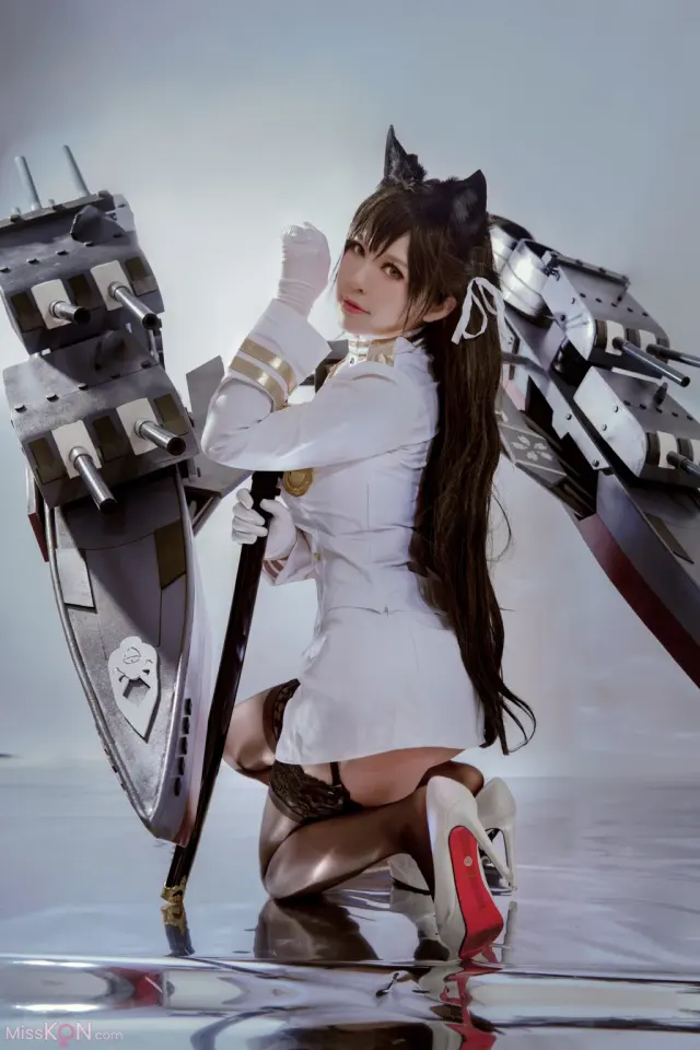 Coser@半半子 - 爱宕 (24 photos)