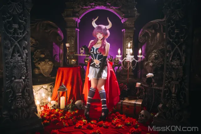 Coser@日奈娇: 断头台阿乌拉 (80 photos)