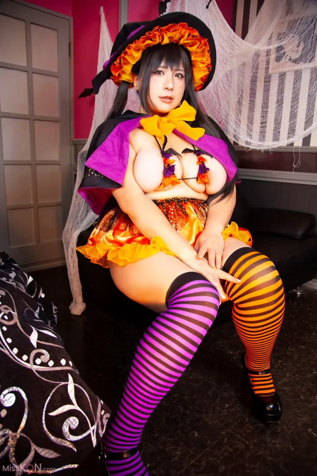 Coser@蝶月真綾: いたずら好きの魔女さん (169 photos)