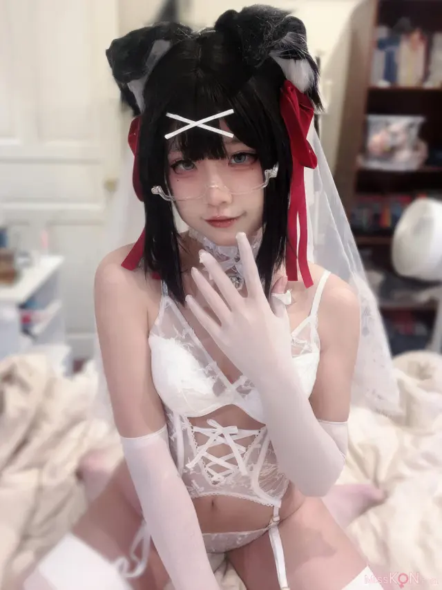Coser@清水凪: 小狗花嫁 (37 photos + 3 videos)