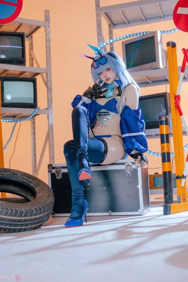 Coser@屿鱼: 碧蓝航线 花园赛车服 (82 photos)